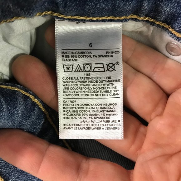 NWT Old Navy Light Wash Boyfriend Jeans - Picture 4 of 8